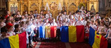 Sfântul Apostol Andrei cinstit de seminariştii şi de siderurgiştii gălăţeni Sfântul Apostol Andrei cinstit de seminariştii şi de siderurgiştii gălăţeni