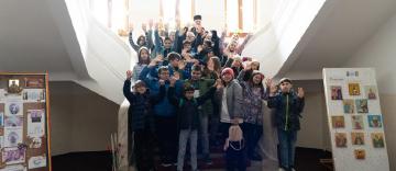 Oaspeţi în vizită la Aşezământul social-filantropic „Sf. Vasile cel Mare“ din Galaţi Oaspeţi în vizită la Aşezământul social-filantropic „Sf. Vasile cel Mare“ din Galaţi