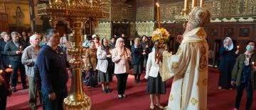 Slujire arhierească în a treia zi de Paşti la Catedrala arhiepiscopală din Galaţi Slujire arhierească în a treia zi de Paşti la Catedrala arhiepiscopală din Galaţi