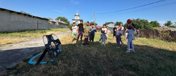 Bucuria vacanţei pentru copiii din Parohiile Berteştii de Jos şi de Sus Bucuria vacanţei pentru copiii din Parohiile Berteştii de Jos şi de Sus