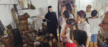 Vacanță din pridvorul bisericii – O zi de bucurie și comuniune pentru copiii Parohiei Sfântul Apostol Andrei din Brăila