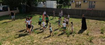 Momente de bucurie şi relaxare pentru copiii din Parohia Stăncuţa Momente de bucurie şi relaxare pentru copiii din Parohia Stăncuţa