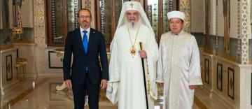 Ambasadorul Republicii Turcia la București în vizită de prezentare la Patriarhia Română Ambasadorul Republicii Turcia la București în vizită de prezentare la Patriarhia Română