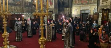 Slujba Canonului Mare la Catedrala Arhiepiscopală din Galaţi Slujba Canonului Mare la Catedrala Arhiepiscopală din Galaţi