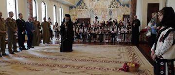Colindători la Centrul Eparhial al Arhiepiscopiei Dunării de Jos Colindători la Centrul Eparhial al Arhiepiscopiei Dunării de Jos