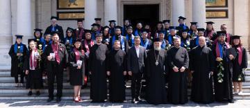 Cursul festiv al studenţilor şi masteranzilor teologi gălăţeni şi început de pelerinaj pentru studenţii din cadrul Universităţii Vârstei a Treia din Galaţi Cursul festiv al studenţilor şi masteranzilor teologi gălăţeni şi început de pelerinaj pentru studenţii din cadrul Universităţii Vârstei a Treia din Galaţi