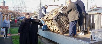 Daruri pentru familiile nevoiaşe şi bătrânii bolnavi