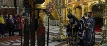 Denia celor 12 Evanghelii la Catedrala arhiepiscopală din Galaţi