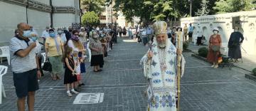 Slujire arhierească la Catedrala Arhiepiscopală din Galaţi Slujire arhierească la Catedrala Arhiepiscopală din Galaţi