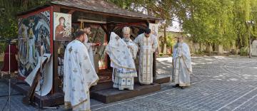 Slujire arhierească la Catedrala Arhiepiscopală din Galaţi Slujire arhierească la Catedrala Arhiepiscopală din Galaţi