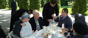 Rugăciune şi daruri pentru persoanele cu deficienţe de vedere Rugăciune şi daruri pentru persoanele cu deficienţe de vedere