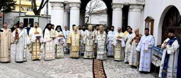 Slujire arhierească la biserica „Buna Vestire“ - paraclis episcopal din municipiul Tulcea Slujire arhierească la biserica „Buna Vestire“ - paraclis episcopal din municipiul Tulcea