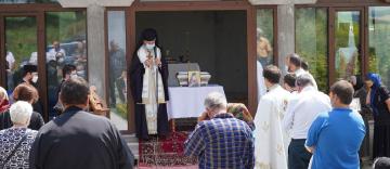Schitul „Acoperământul Maicii Domnului şi Sfântul Ierarh Luca al Crimeii“ şi-a cinstit unul dintre ocrotitorii spirituali Schitul „Acoperământul Maicii Domnului şi Sfântul Ierarh Luca al Crimeii“ şi-a cinstit unul dintre ocrotitorii spirituali