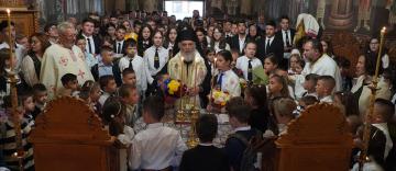 Seminarul Teologic „Sfântul Andrei“ din Galaţi şi-a deschis porţile pentru un nou an şcolar Seminarul Teologic „Sfântul Andrei“ din Galaţi şi-a deschis porţile pentru un nou an şcolar