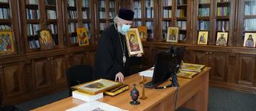 O nouă întrunire cu elevii participanţi la concursul prilejuit de Duminica Ortodoxiei O nouă întrunire cu elevii participanţi la concursul prilejuit de Duminica Ortodoxiei