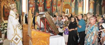 Procesiune cu Icoana făcătoare de minuni de la Mănăstirea Adam la parohia „Sfântul Dimitrie și Sfântul Efrem cel Nou“ din Galați Procesiune cu Icoana făcătoare de minuni de la Mănăstirea Adam la parohia „Sfântul Dimitrie și Sfântul Efrem cel Nou“ din Galați