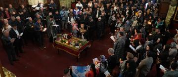 Prohodul Domnului la Catedrala arhiepiscopală din Galaţi Prohodul Domnului la Catedrala arhiepiscopală din Galaţi