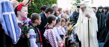 Patriarhul Daniel la început de an școlar: Învățătura creștină – izvor de lumină și comuniune Patriarhul Daniel la început de an școlar: Învățătura creștină – izvor de lumină și comuniune