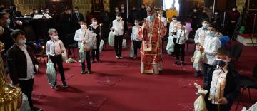 Rânduiala Spălării Picioarelor la Catedrala Arhiepiscopală din Galaţi Rânduiala Spălării Picioarelor la Catedrala Arhiepiscopală din Galaţi