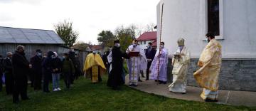 Sfinţirea bisericii „Sfântul M. Mc. Pantelimon“ din localitatea Pechea, judeţul Galaţi Sfinţirea bisericii „Sfântul M. Mc. Pantelimon“ din localitatea Pechea, judeţul Galaţi
