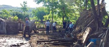Mobilizare exemplară a preoților și credincioșilor din protopopiatul Covurlui pentru sprijinirea sinistraților din Corod Mobilizare exemplară a preoților și credincioșilor din protopopiatul Covurlui pentru sprijinirea sinistraților din Corod